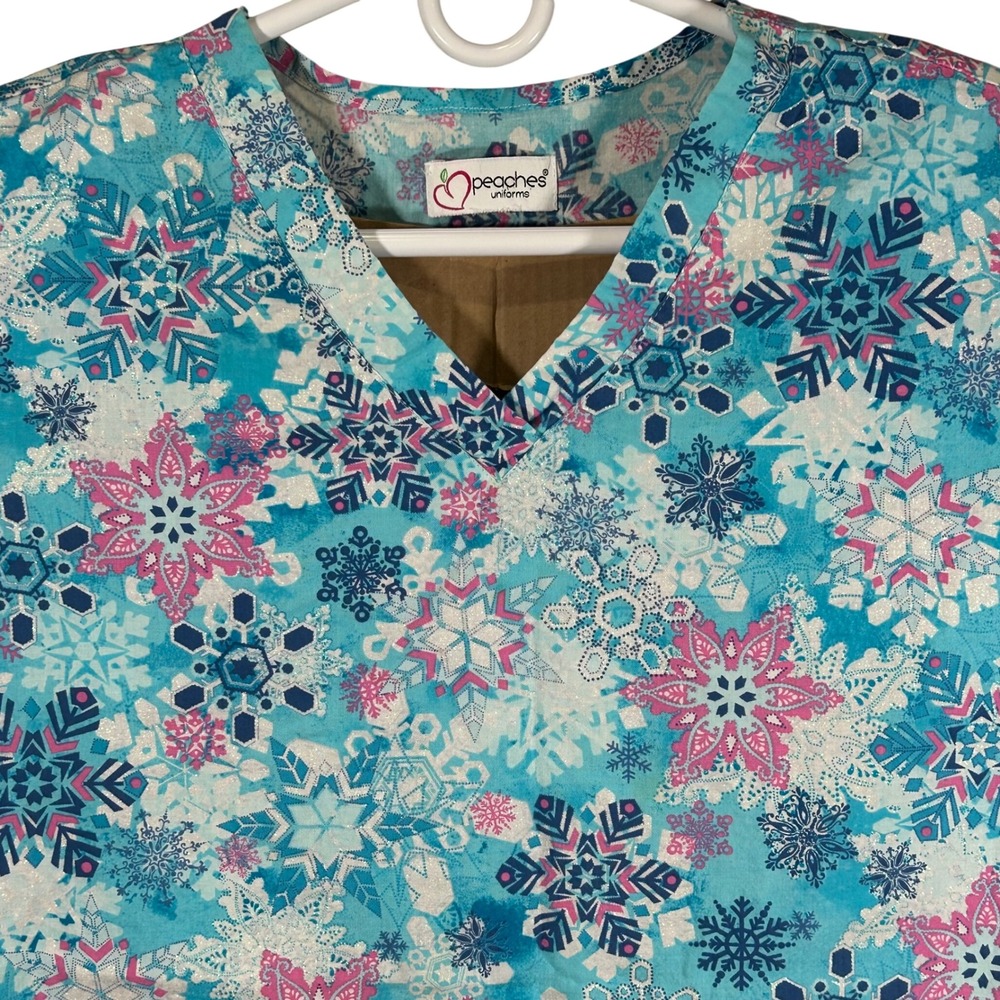 Peaches Uniforms Women's Size XL Scrub Top Blue Pink Snowflake Glitter V-Neck